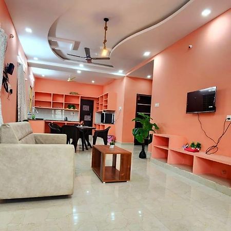 Ruhithahomestay- Ac Rooms-Free Wifi- Android Tv - Near To Alipiri- Door Service Tirupati Eksteriør billede