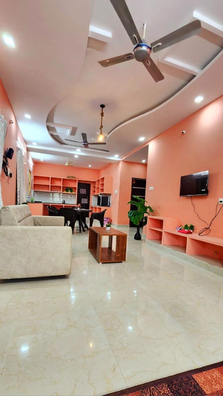 Ruhithahomestay- Ac Rooms-Free Wifi- Android Tv - Near To Alipiri- Door Service Tirupati Eksteriør billede
